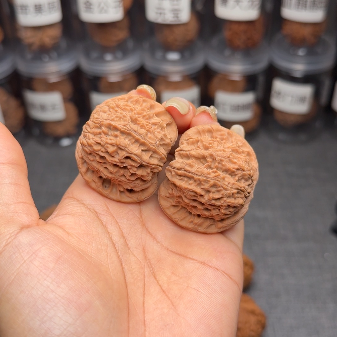 B***'把件文玩核桃血麒麟