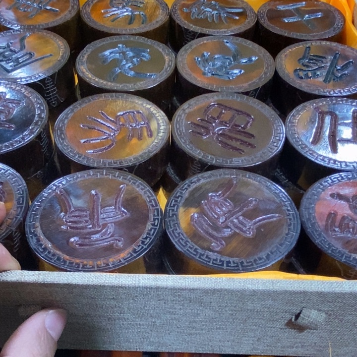 滴血莲花菩提手串