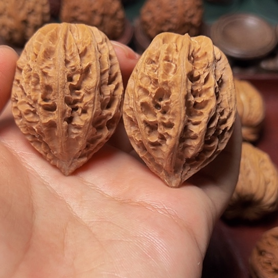 文玩核桃吊坠东北大花