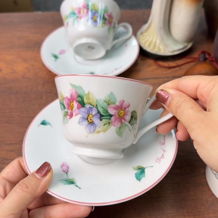 一个陶瓷物件哈哈哈哈