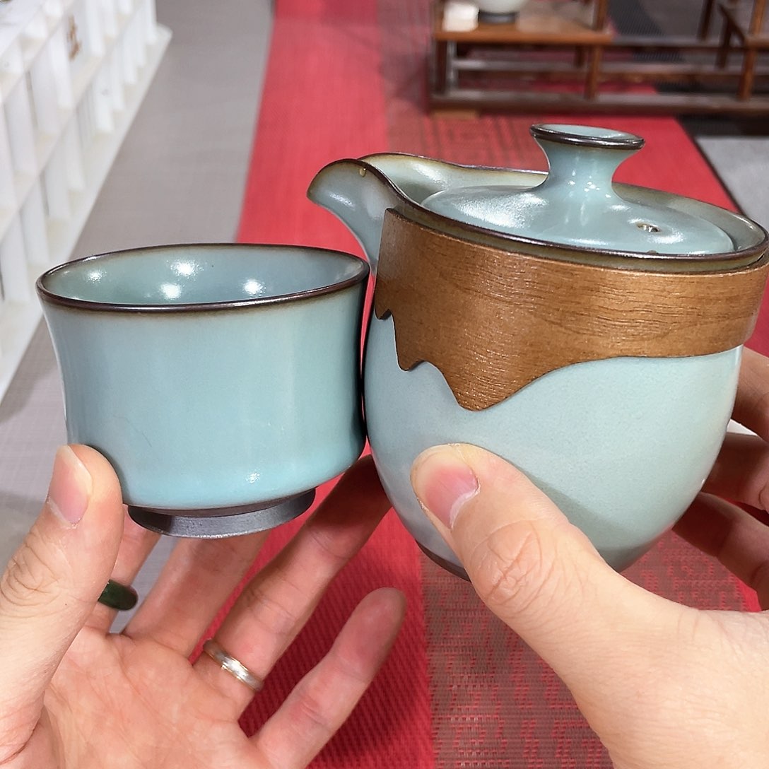 瓷片小微瑕。。。。。。。。。。。。。。