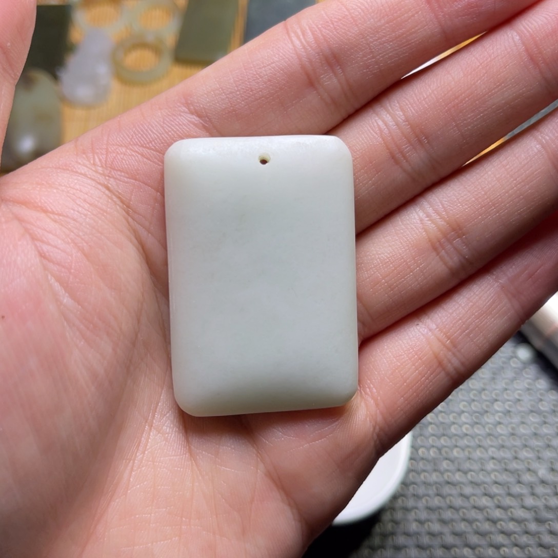 未镶嵌和田玉珠宝半成品