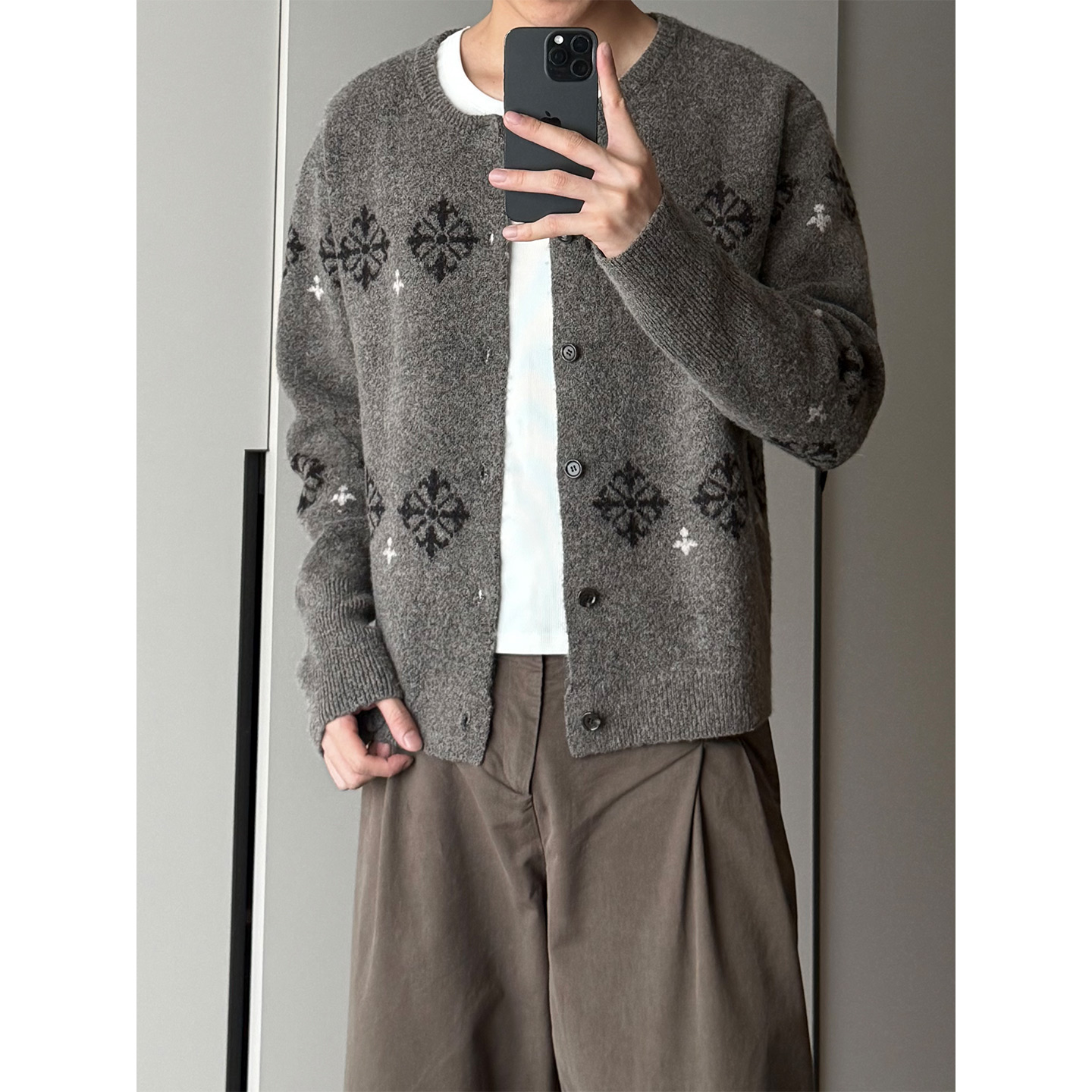 SDR Joyable “梵蒂冈” 复古提花圆领 羊毛针织开衫外套 Week4