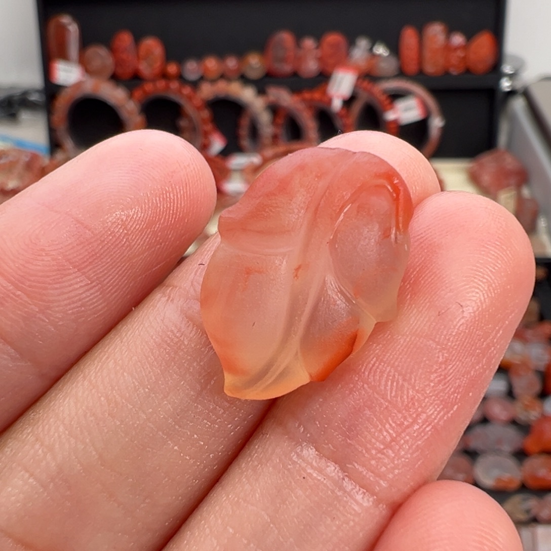 南红玛瑙未镶嵌颈饰金枝玉叶