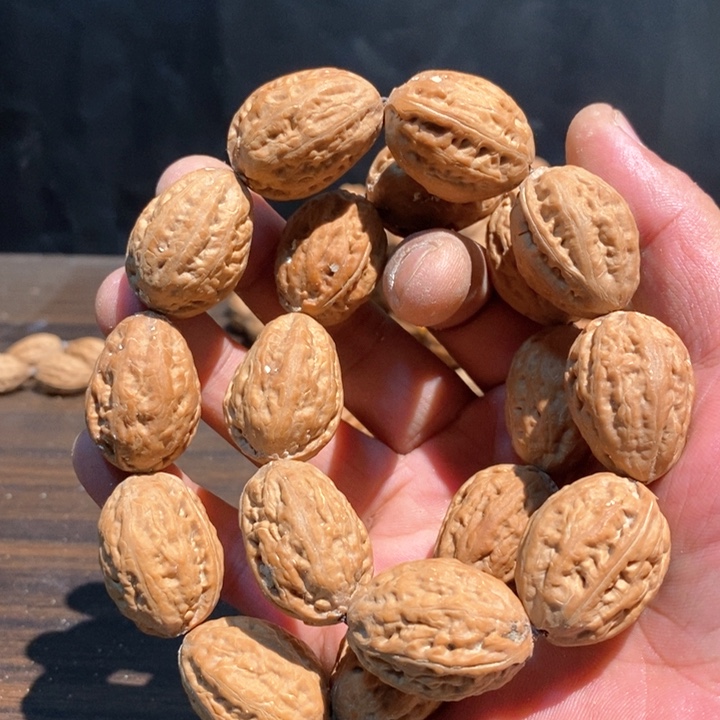 文玩核桃手串秋子