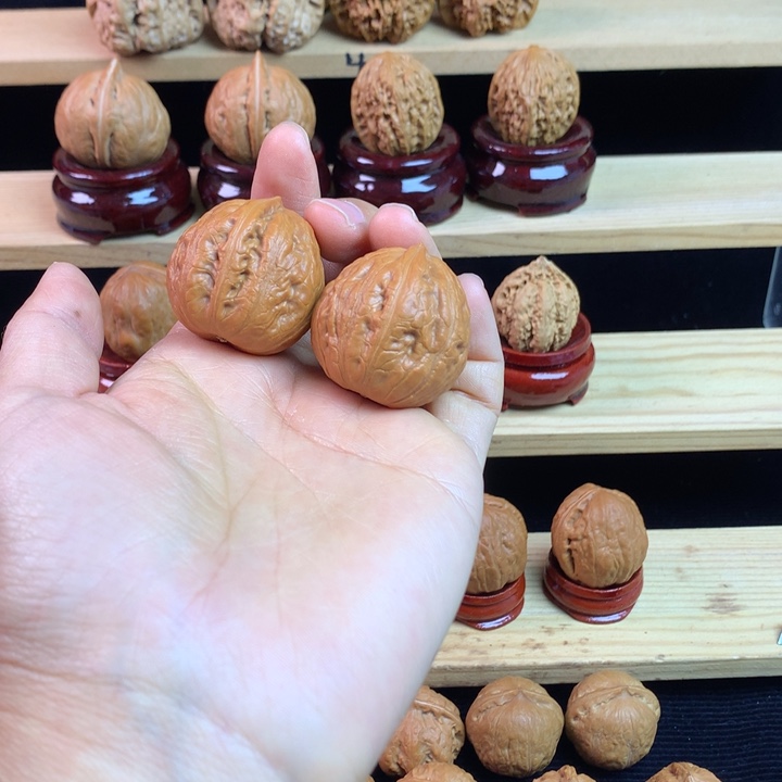 吊坠文玩核桃赤面佛