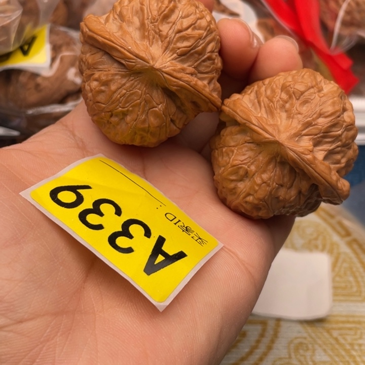 文玩核桃吊坠核桃