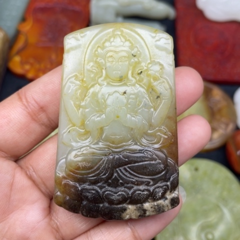 蛇纹石玉未镶嵌颈饰18