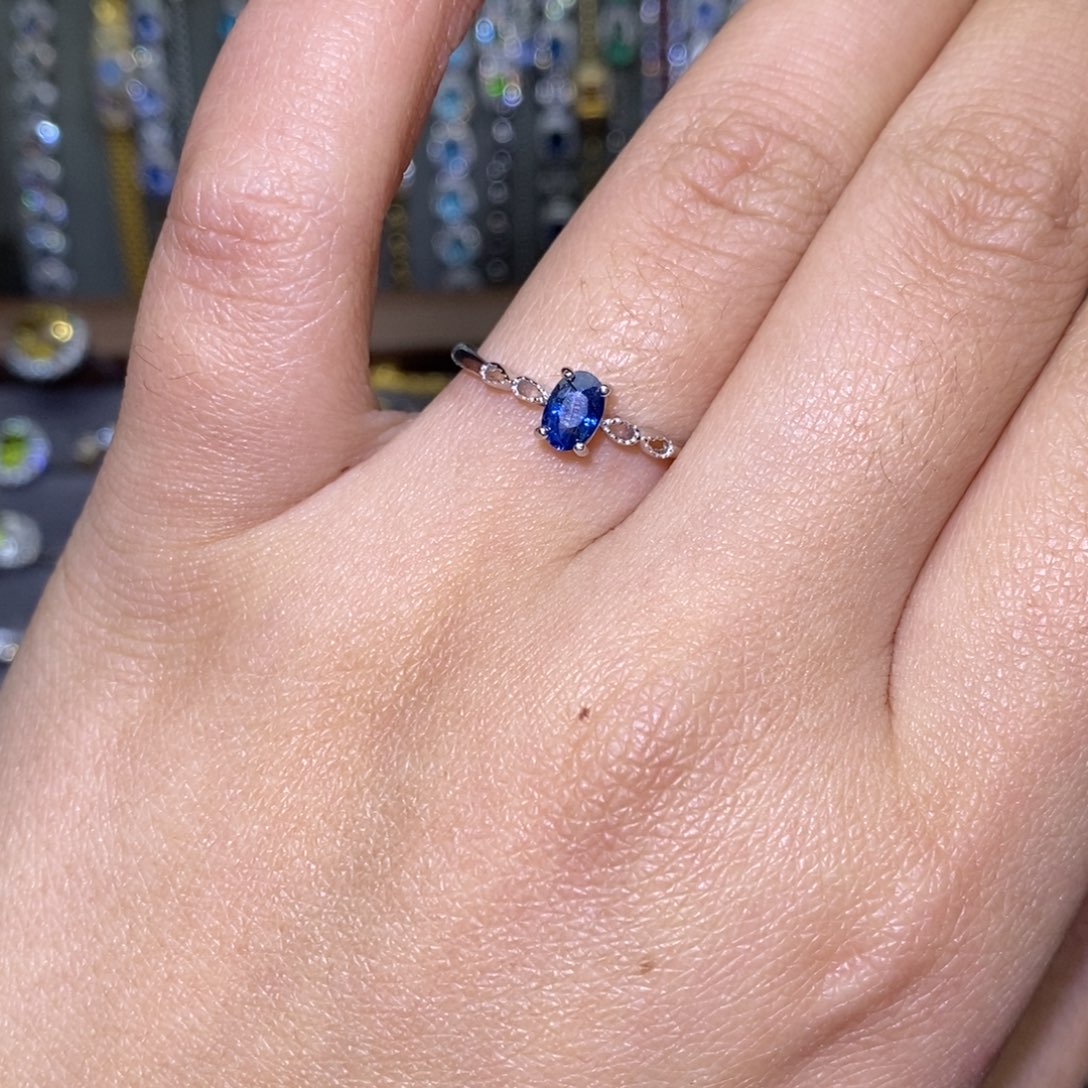 蓝宝石戒指银S925镶嵌