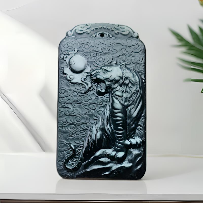 天然和田玉青玉虎牌吊坠男士佩戴双面精美雕刻生肖虎玉挂件