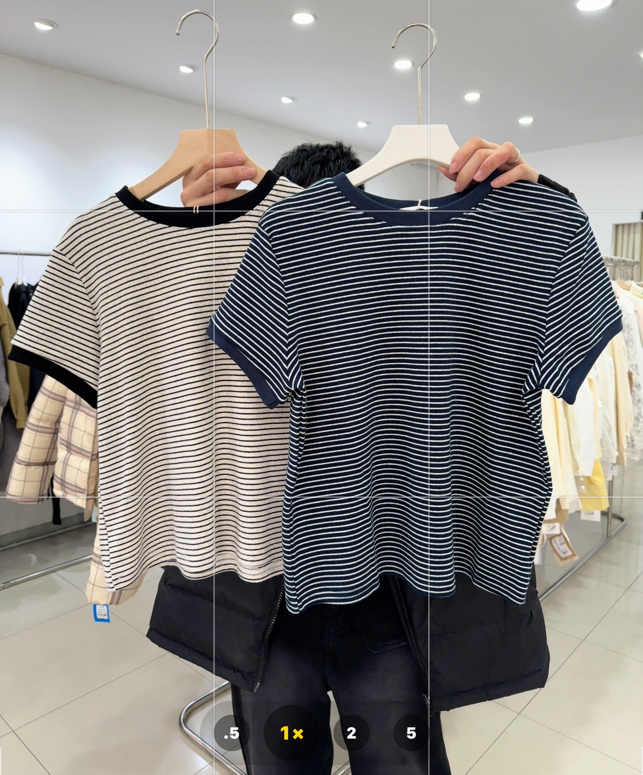 拼色极简风细横条纹T恤(衣长51)