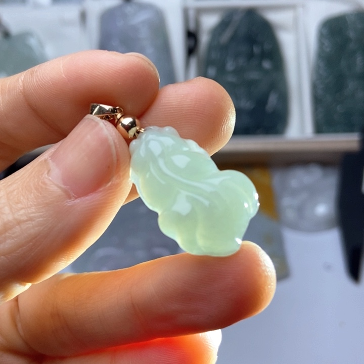 翡翠未镶嵌挂件翡翠
