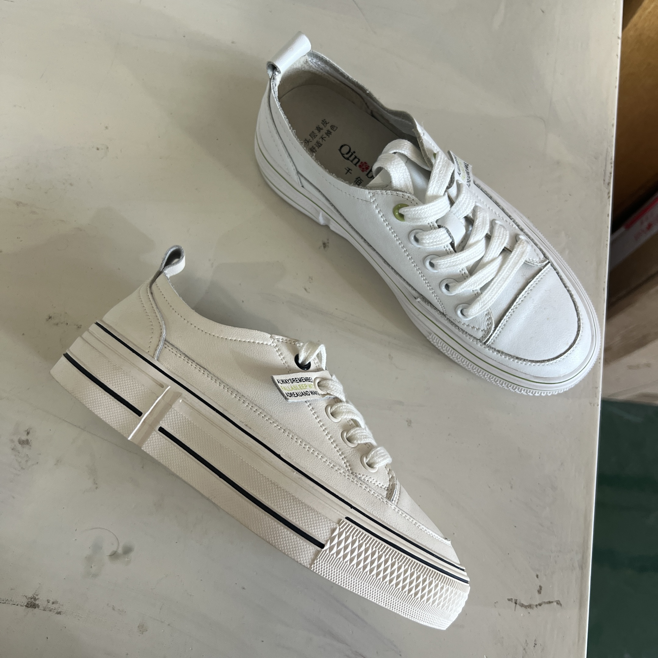 00171017591春休闲鞋C243