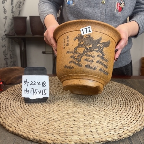 紫砂花盆柴烧金钟马刻绘172