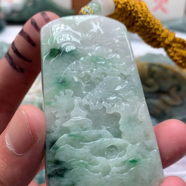 翡翠未镶嵌颈饰保真天然a货翡翠