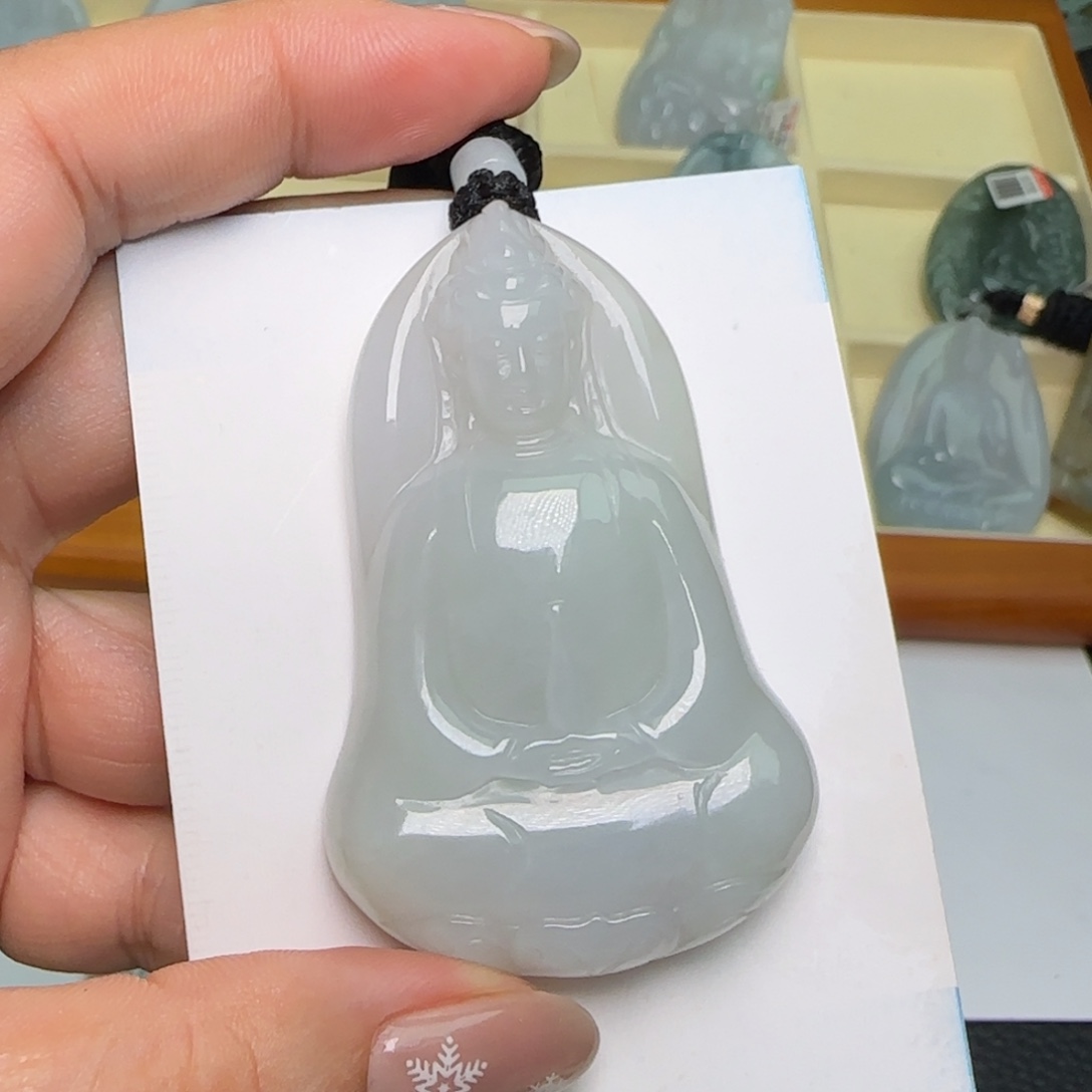 墨***成翡翠未镶嵌颈饰  