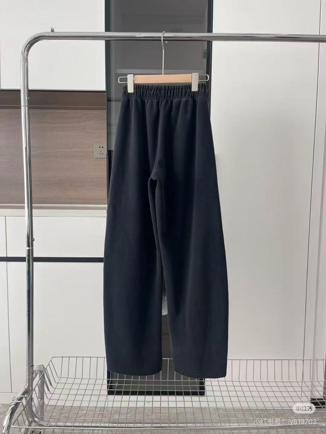 秋冬运动裤休闲裤加绒加厚款几何直筒简约