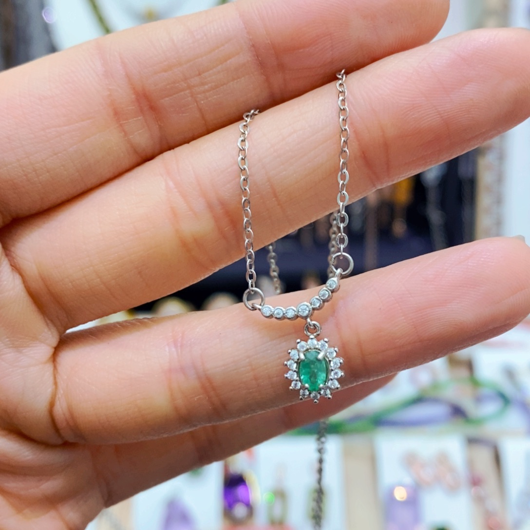 祖母绿颈饰银S925镶嵌