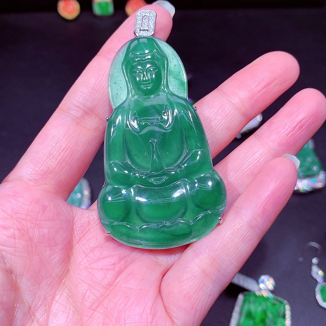 【闪购商品】翡翠吊坠(不含链)未镶嵌
