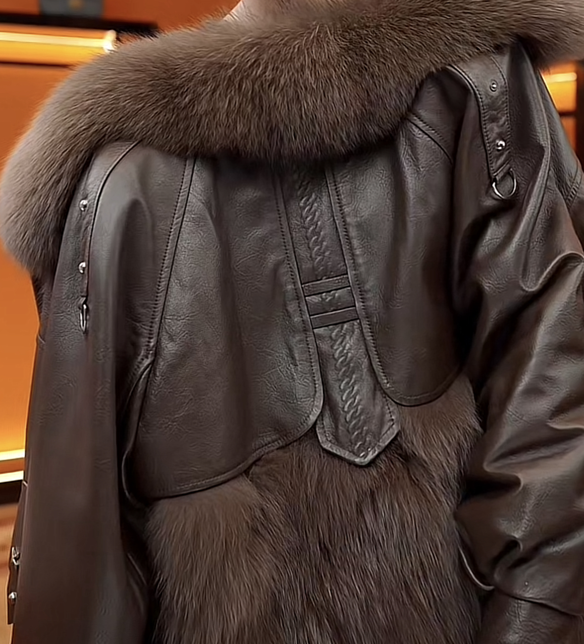 HW-【新年必入】2025冬季新款时尚气质保暖减龄外套