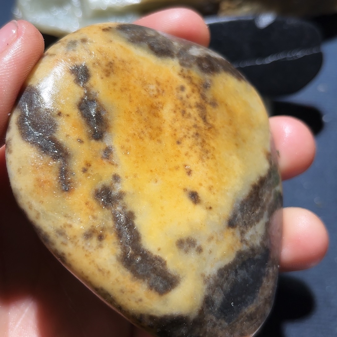 和田玉未镶嵌珠宝奇石