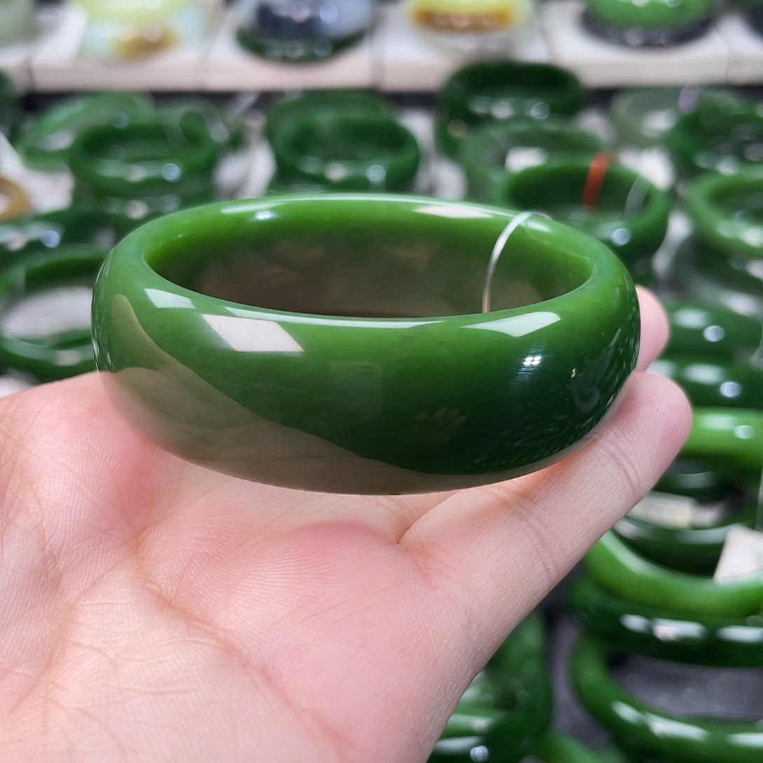 和田玉（碧玉）手镯未镶嵌