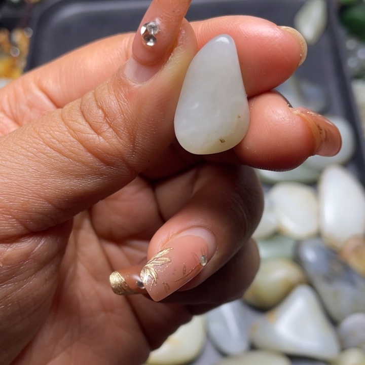 和田玉未镶嵌珠宝奇石