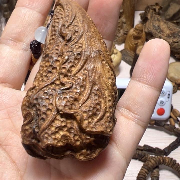 沉香沉香碎屑惠安手把件