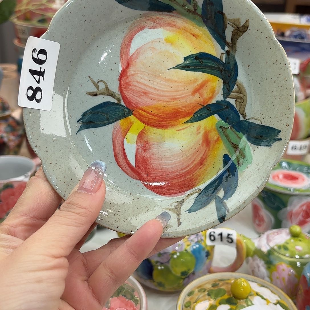 瓷片在干嘛我也在洗头发睡觉