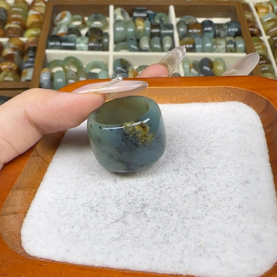 蛇纹石玉合金内径19小****在