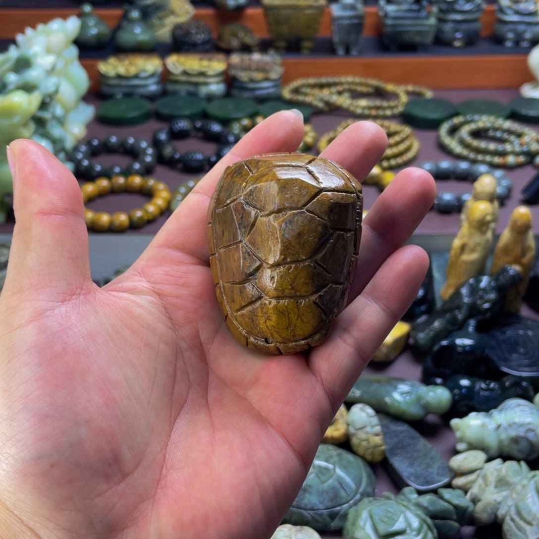 【闪购商品】未镶嵌岫岩河磨玉（透闪石质玉）挂件