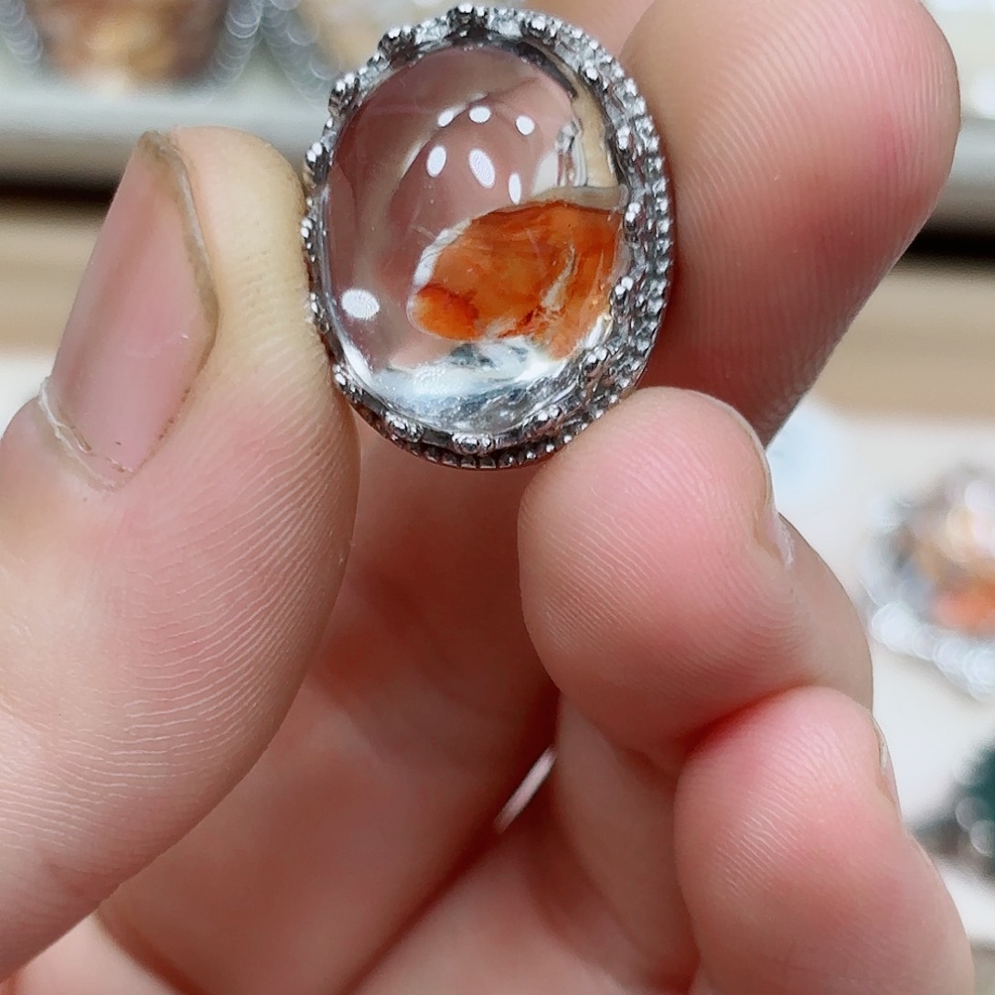 帅****未镶嵌颈饰水晶水晶