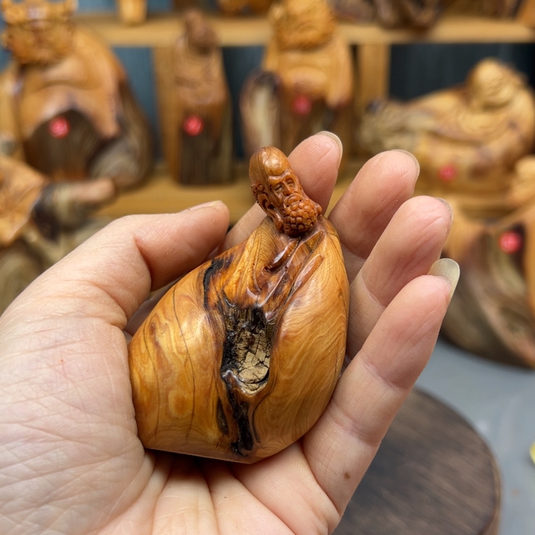 芽****柏木崖柏木摆件手把件，