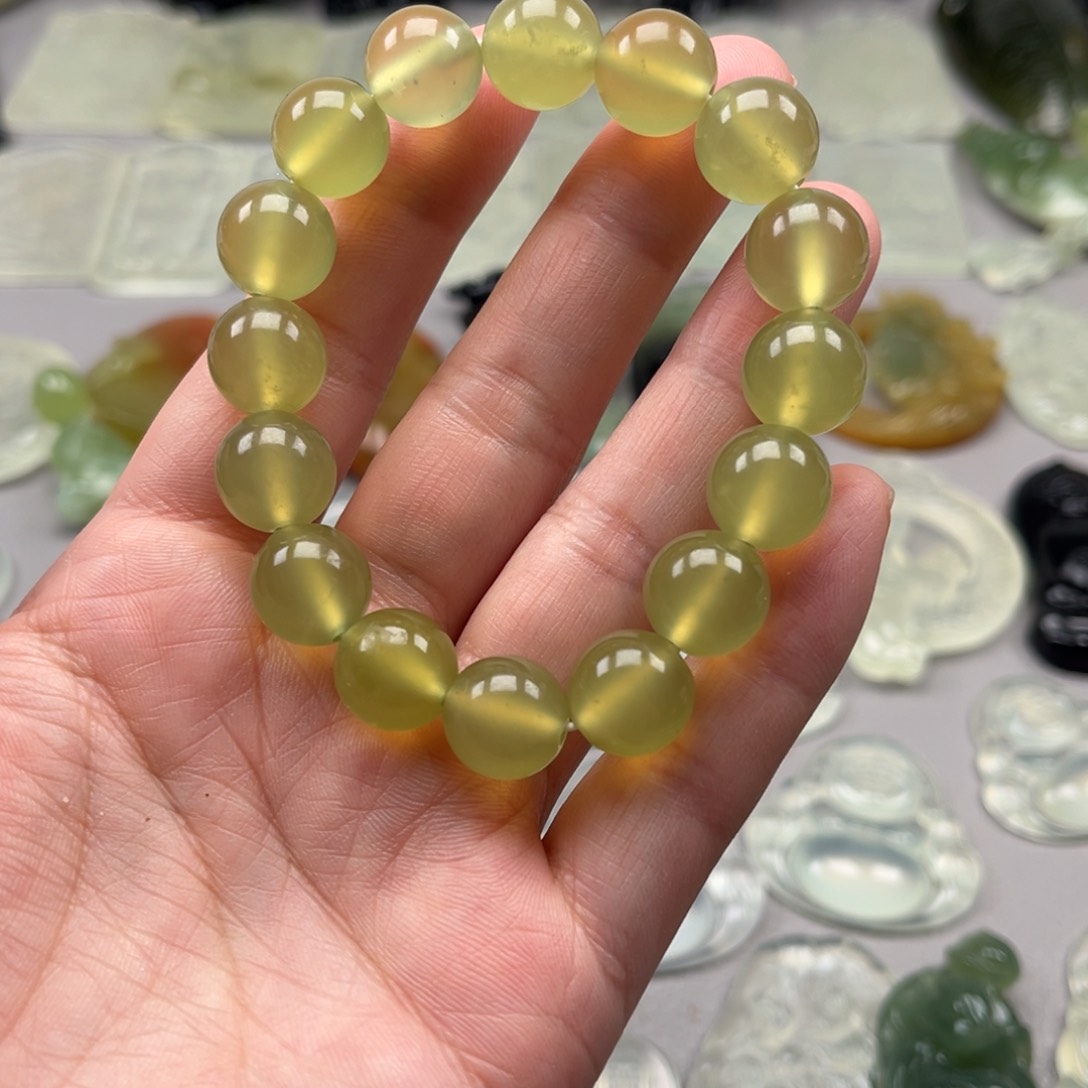 未镶嵌蛇纹石玉颈饰