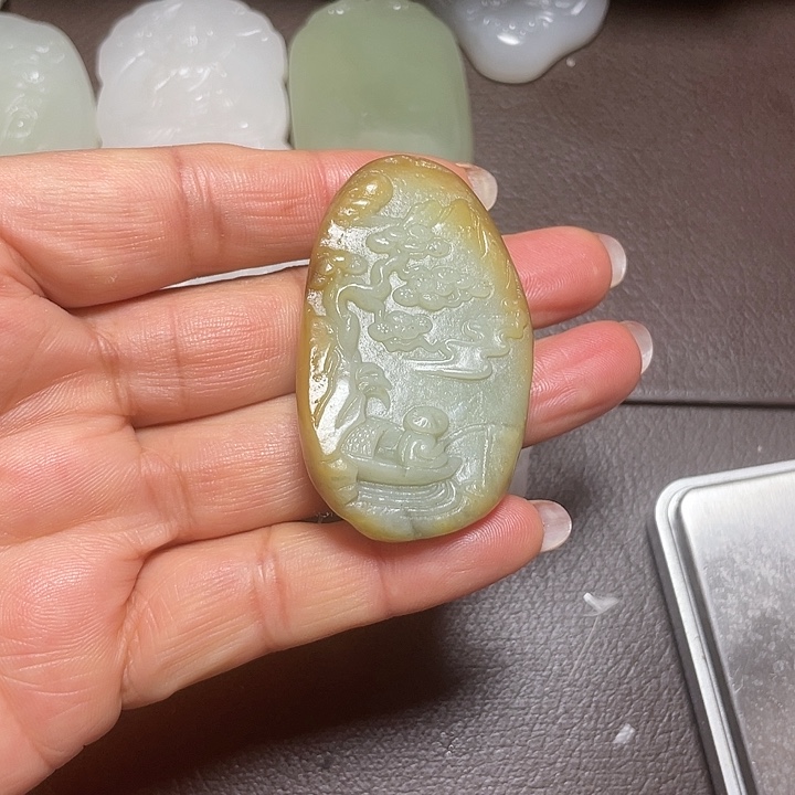 和田玉未镶嵌颈饰