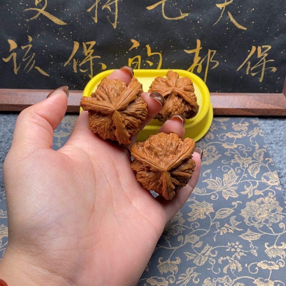 吊坠文玩核桃杰*
