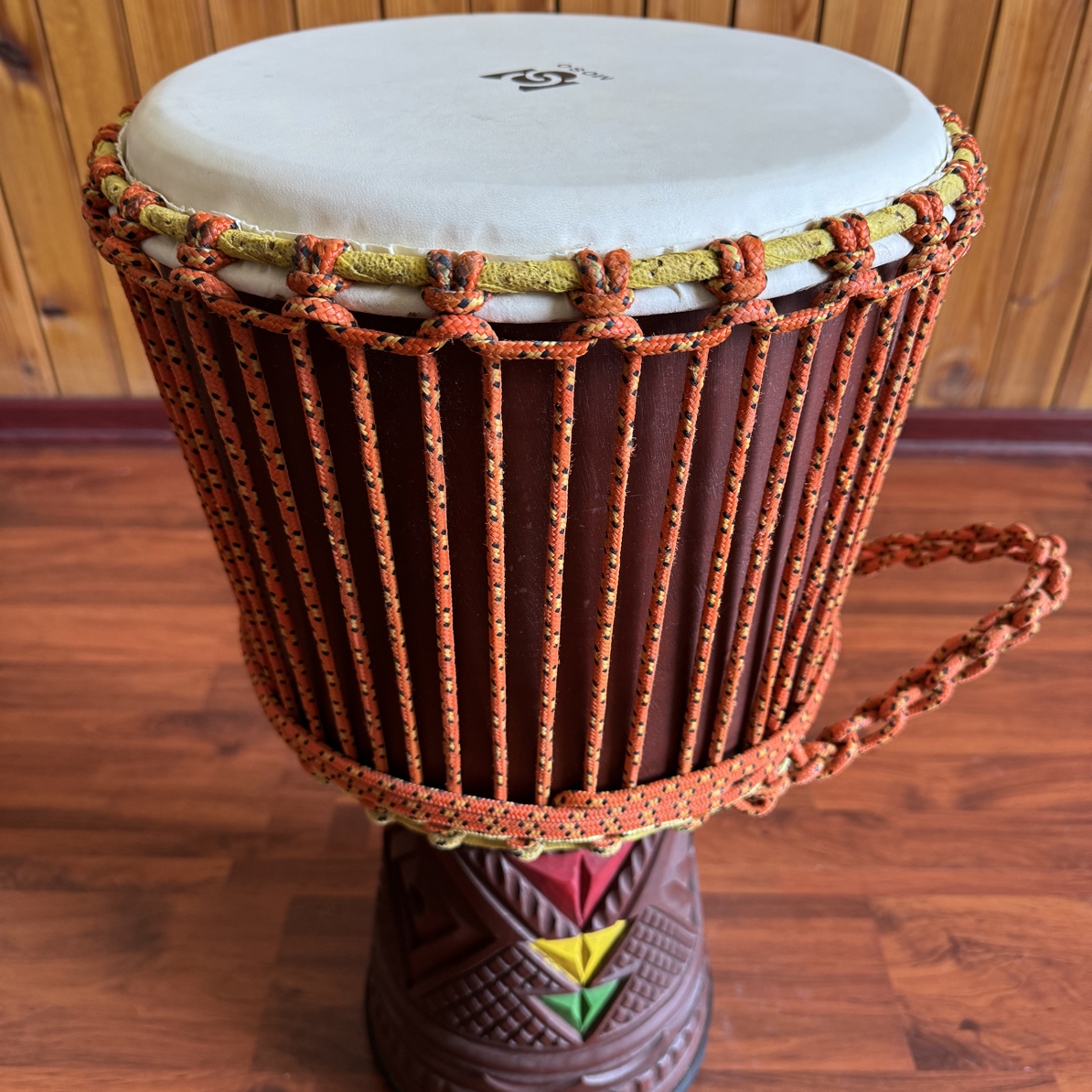 12寸桃花芯木非洲鼓专业演奏成人舞台丽江手鼓