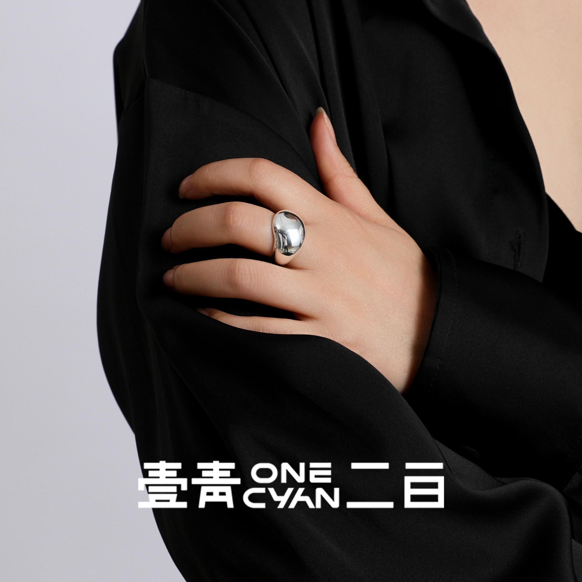 ONECYAN 925银戒指 《岚音》925银轻奢宽面手工小众流光戒指女简约