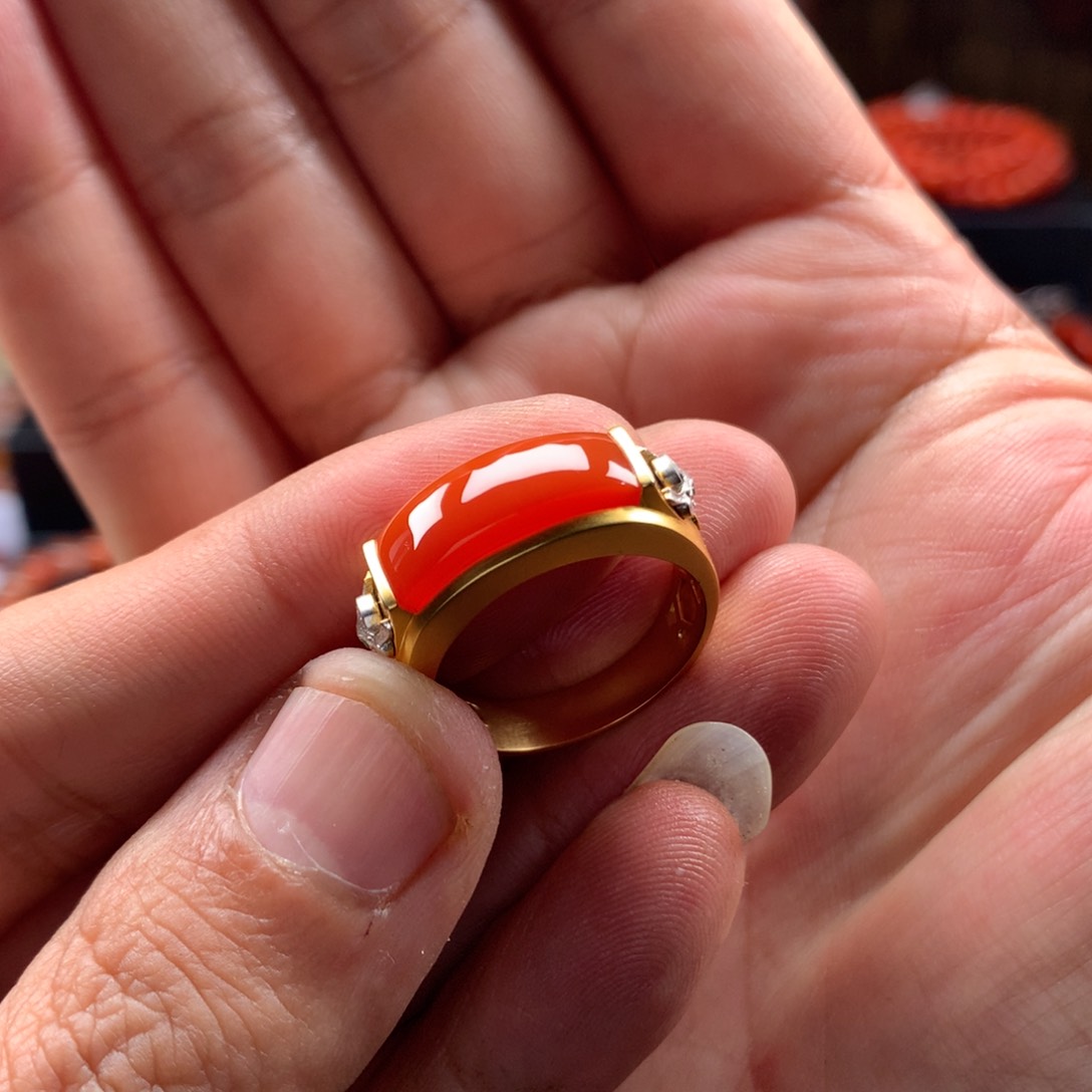 南红玛瑙手串18K金镶嵌面****3