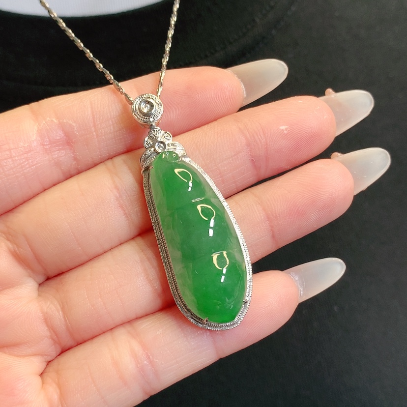 【闪购商品】翡翠吊坠(赠链)18K金镶嵌