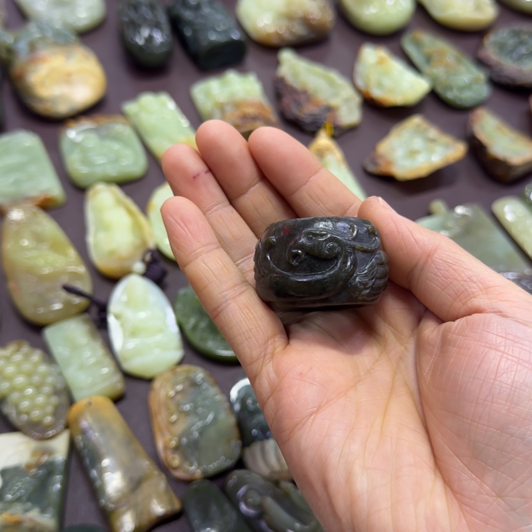 岫岩河磨玉（透闪石质玉）未镶嵌挂件