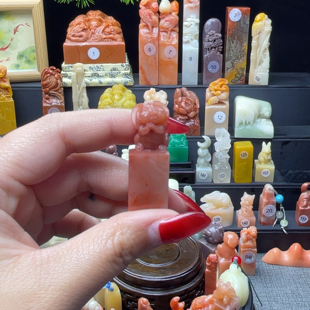 寿山石印石兔兔印章