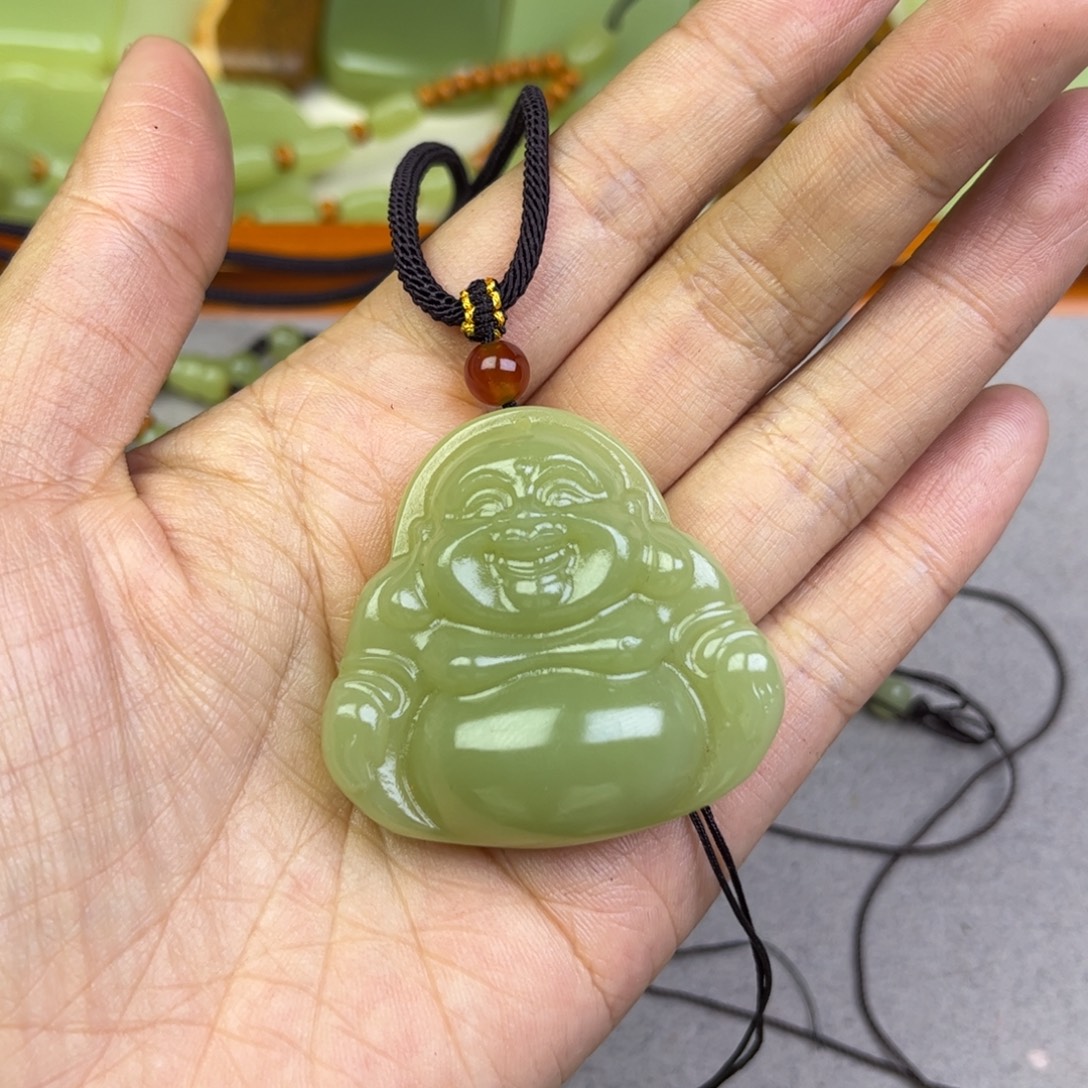 新疆昆仑山料佛公