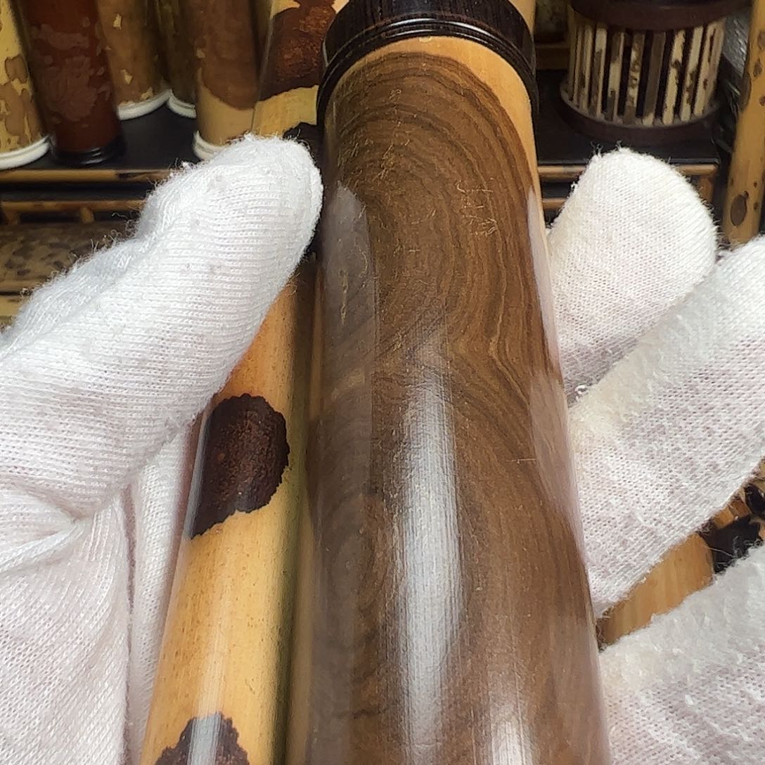 扇子Z****?两个手把件合拍