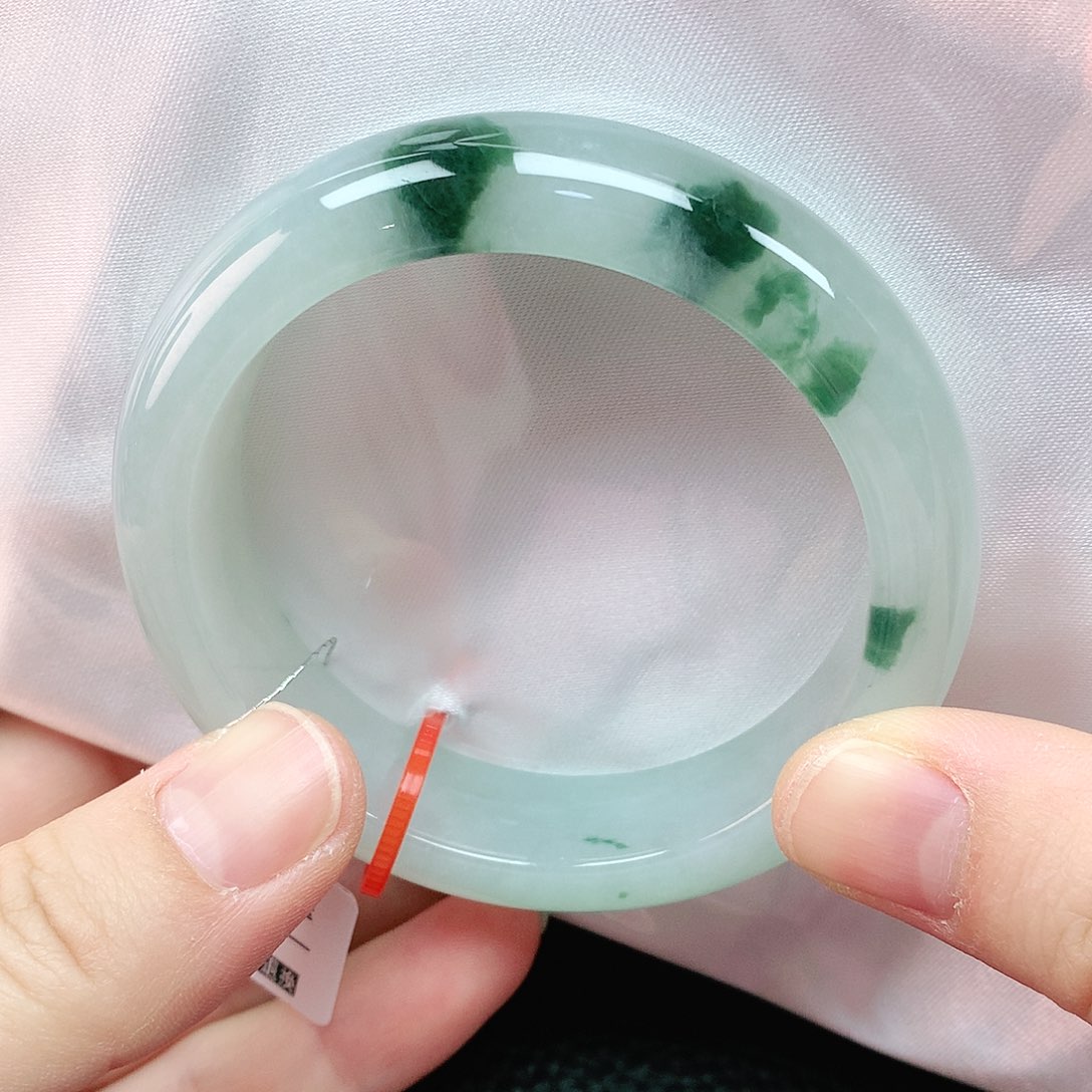 翡翠手镯未镶嵌52.9轮胎