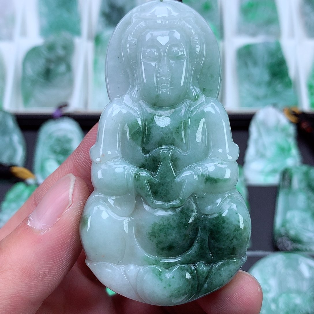 翡翠颈饰未镶嵌翡翠吊坠