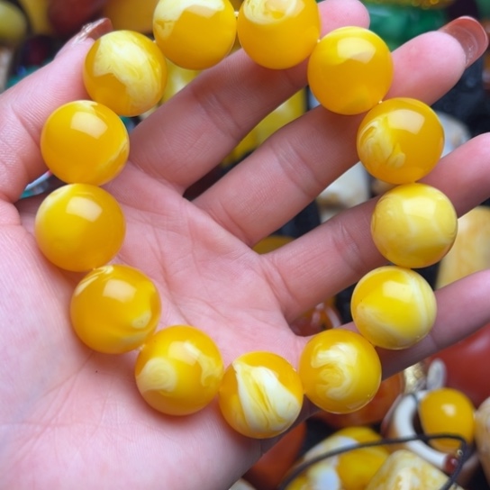 琥珀手串未镶嵌蜜蜡