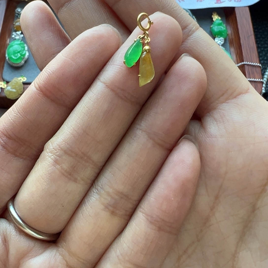 翡翠颈饰18K金镶嵌韩****F翡翠