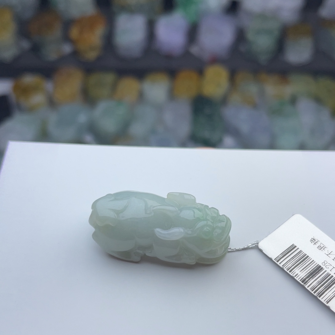 翡翠颈饰未镶嵌貔貅