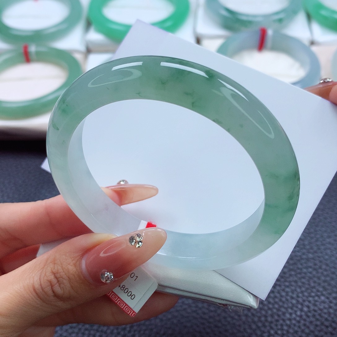 翡翠手镯未镶嵌55.56.57冰透起光 半山水飘花